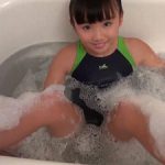 11才js5年生ジュニアアイドルがピチピチ競泳水着でスジクッキリ！！